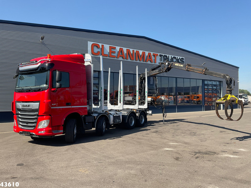 DAF FAD XF 530 8x4 Holzkran - Autokran: das Bild 1 DAF FAD XF 530 8x4 Holzkran - Autokran: das Bild 1