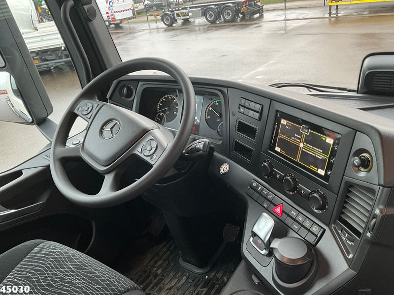 Innenraum Bild 1: Abrollkipper Mercedes-Benz Actros 2643 VDL 21 Ton haakarmsysteem Innenraum Bild 1: Abrollkipper Mercedes-Benz Actros 2643 VDL 21 Ton haakarmsysteem