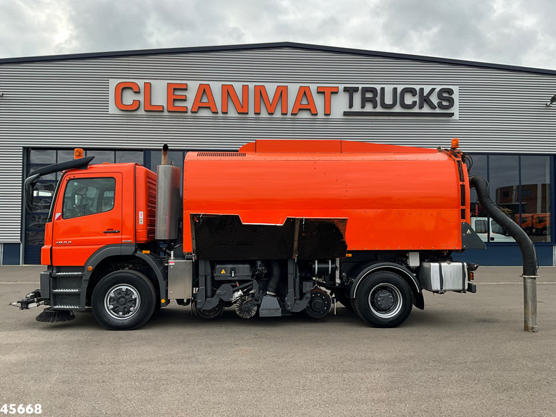 Mercedes-Benz Axor 1833 4x4 Schörling SORF Schienenreinigungs/Railway sweeper Just 38.680 Km! - Kehrmaschine: das Bild 1 Mercedes-Benz Axor 1833 4x4 Schörling SORF Schienenreinigungs/Railway sweeper Just 38.680 Km! - Kehrmaschine: das Bild 1