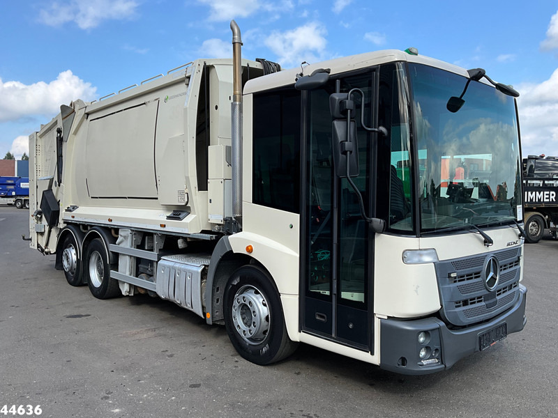 Mercedes-Benz Econic 2630 Euro 6 Norba MF 300 18m³ 2 compartimenten - Müllwagen: das Bild 4 Mercedes-Benz Econic 2630 Euro 6 Norba MF 300 18m³ 2 compartimenten - Müllwagen: das Bild 4