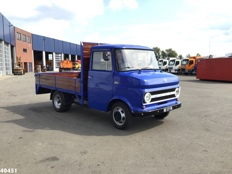 Opel BLITZ 300-6H - Pritsche LKW: das Bild 4 Opel BLITZ 300-6H - Pritsche LKW: das Bild 4