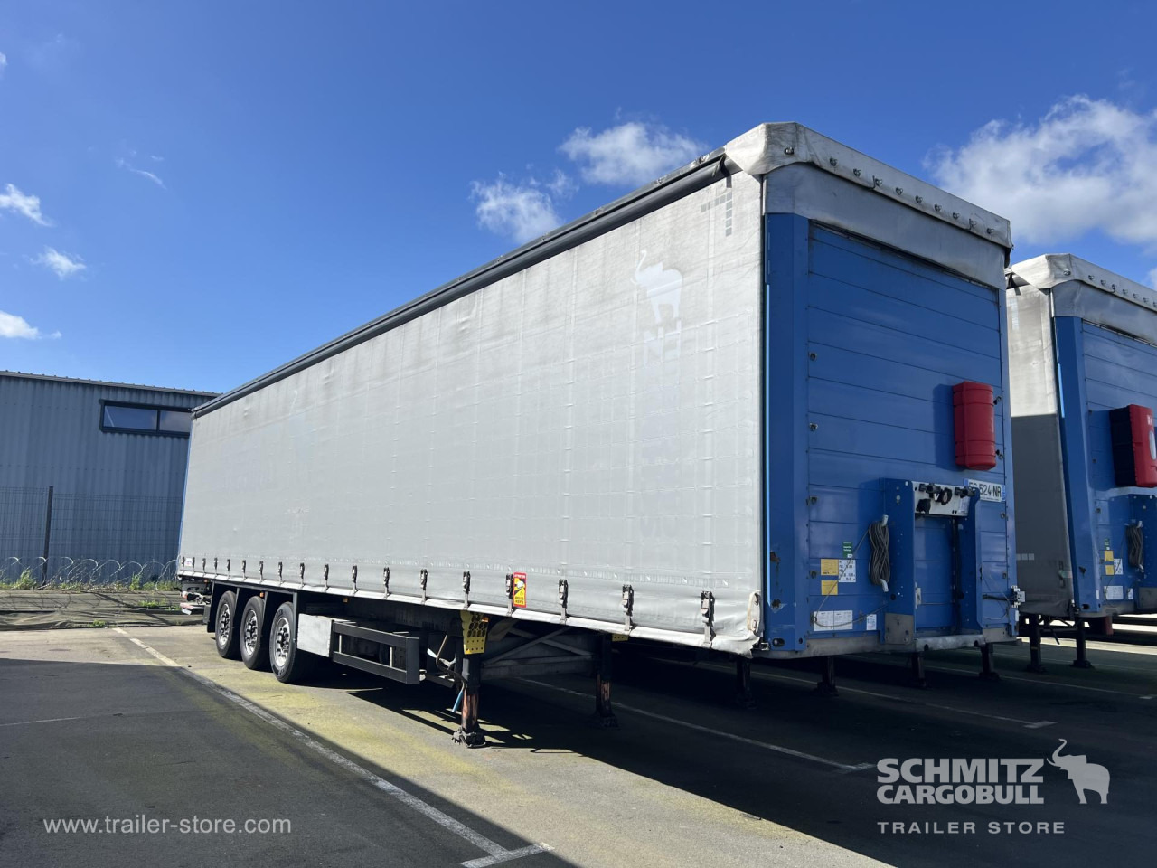 SCHMITZ Curtainsider Standard Taillift - Planenauflieger: das Bild 1 SCHMITZ Curtainsider Standard Taillift - Planenauflieger: das Bild 1