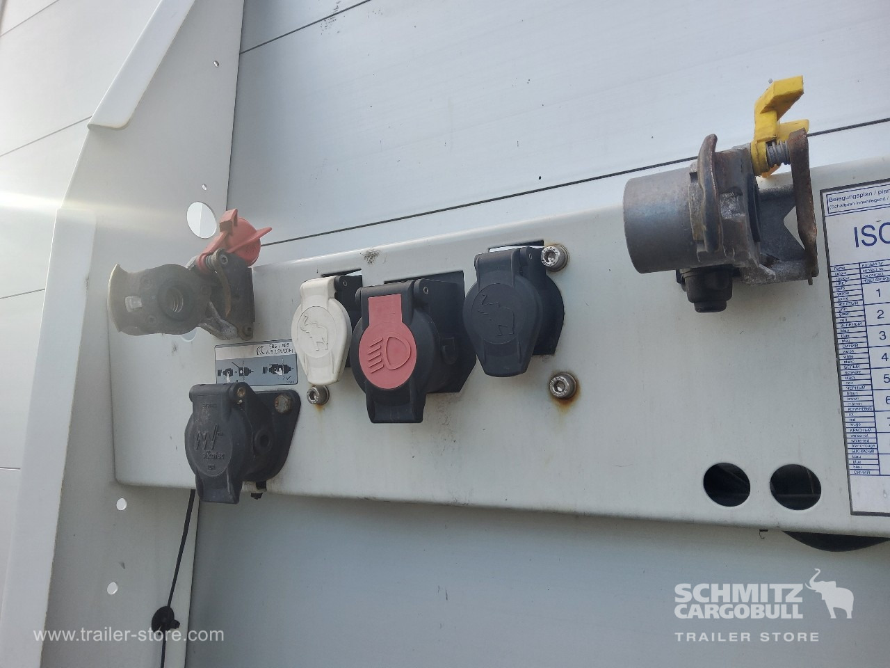 SCHMITZ Auflieger Curtainsider Mega - Planenauflieger: das Bild 4 SCHMITZ Auflieger Curtainsider Mega - Planenauflieger: das Bild 4