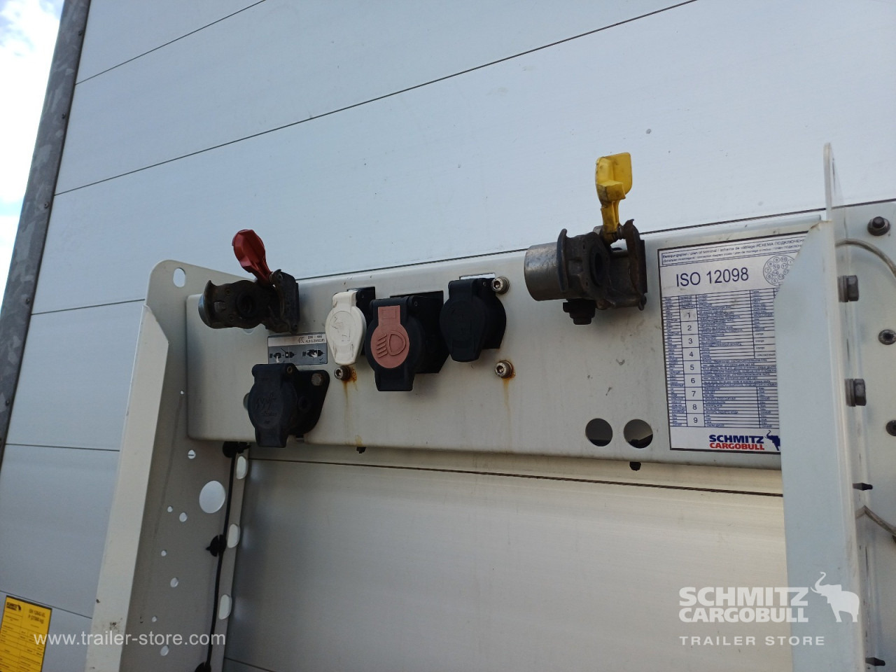 SCHMITZ Auflieger Curtainsider Mega - Planenauflieger: das Bild 2 SCHMITZ Auflieger Curtainsider Mega - Planenauflieger: das Bild 2