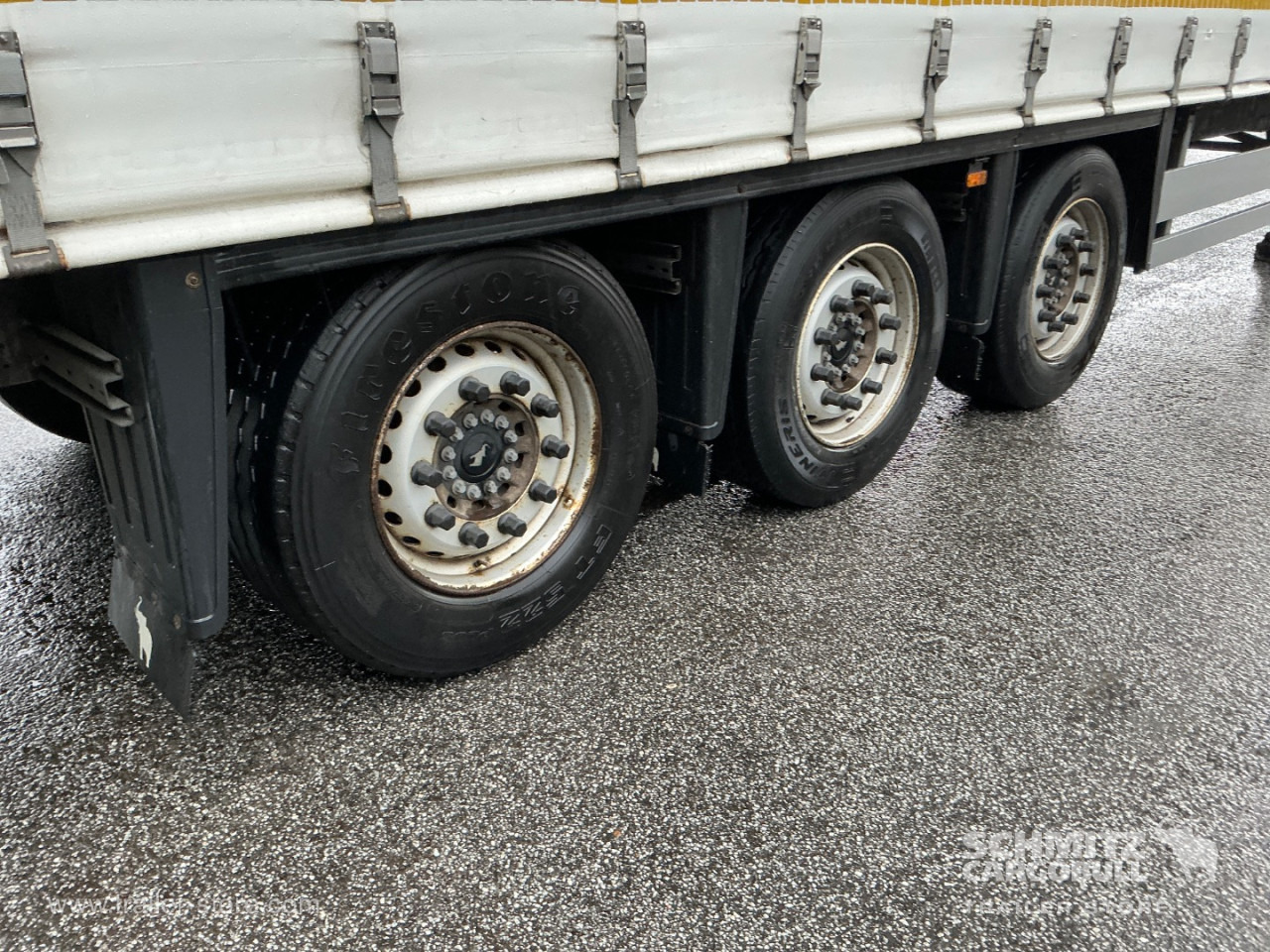SCHMITZ Curtainsider Standard - Planenauflieger: das Bild 2 SCHMITZ Curtainsider Standard - Planenauflieger: das Bild 2