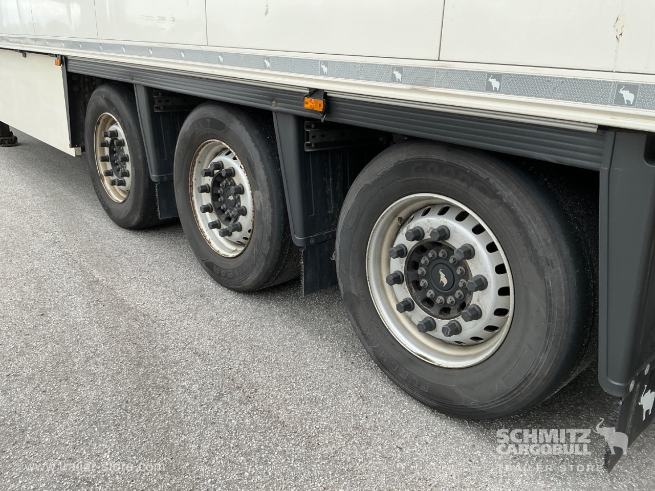 SCHMITZ Reefer Meat hanging system - Isotherm Auflieger: das Bild 5 SCHMITZ Reefer Meat hanging system - Isotherm Auflieger: das Bild 5