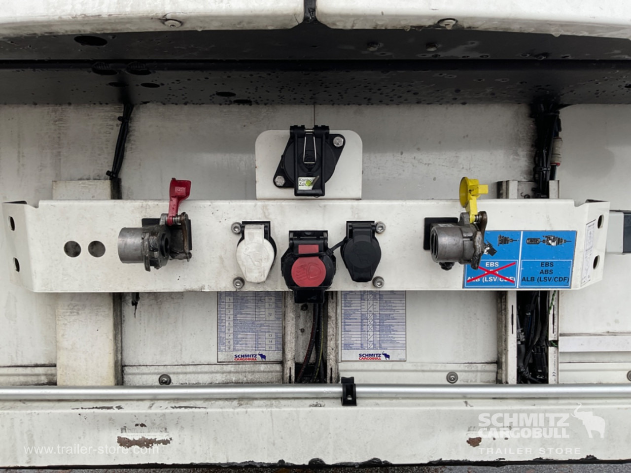 SCHMITZ Reefer Multitemp Double deck - Isotherm Auflieger: das Bild 4 SCHMITZ Reefer Multitemp Double deck - Isotherm Auflieger: das Bild 4