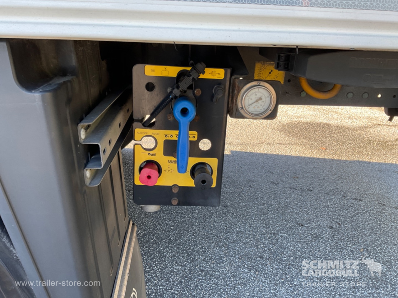 SCHMITZ Reefer Multitemp Double deck - Isotherm Auflieger: das Bild 4 SCHMITZ Reefer Multitemp Double deck - Isotherm Auflieger: das Bild 4
