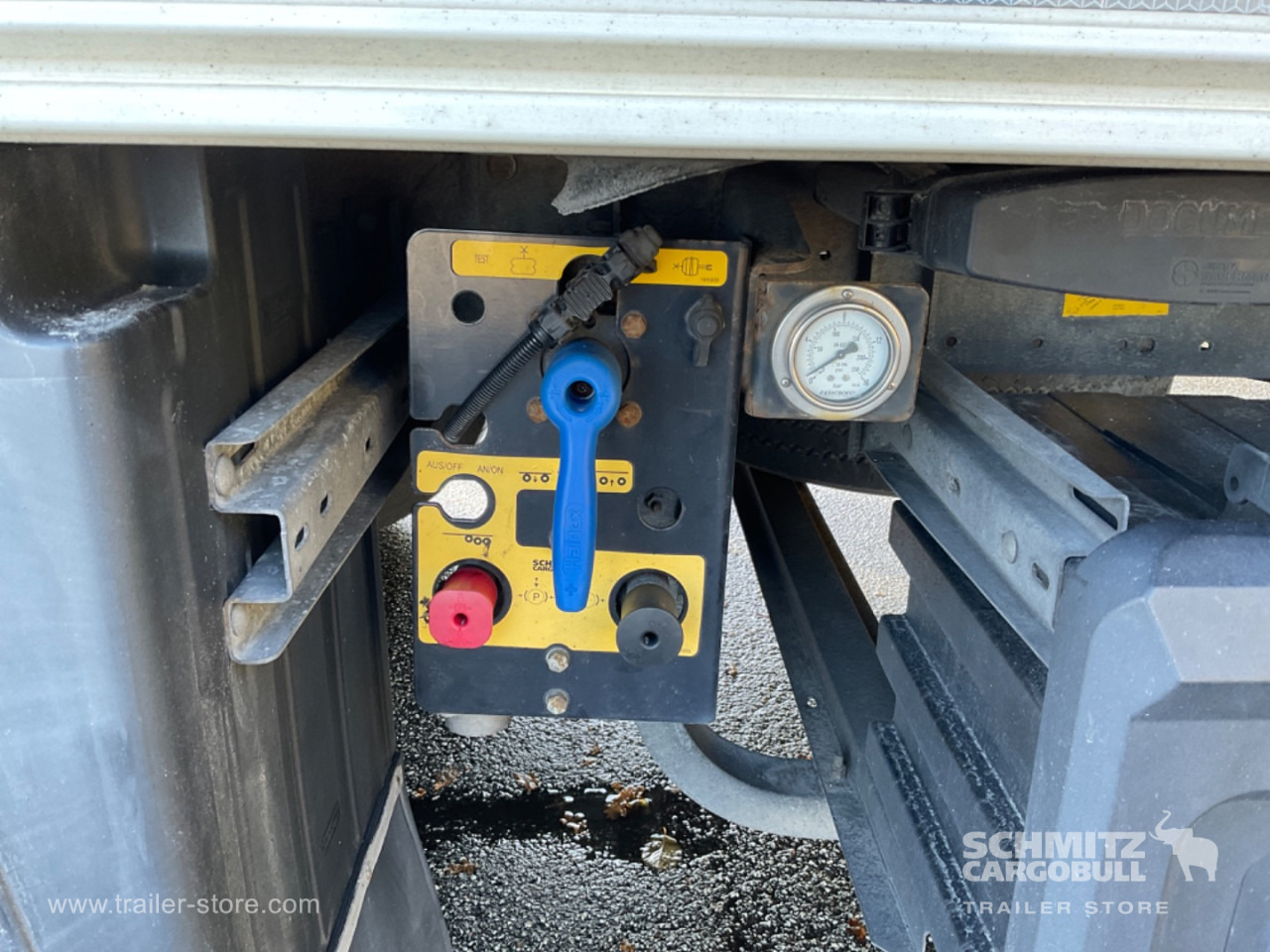 SCHMITZ Reefer Standard Double deck - Isotherm Auflieger: das Bild 3 SCHMITZ Reefer Standard Double deck - Isotherm Auflieger: das Bild 3