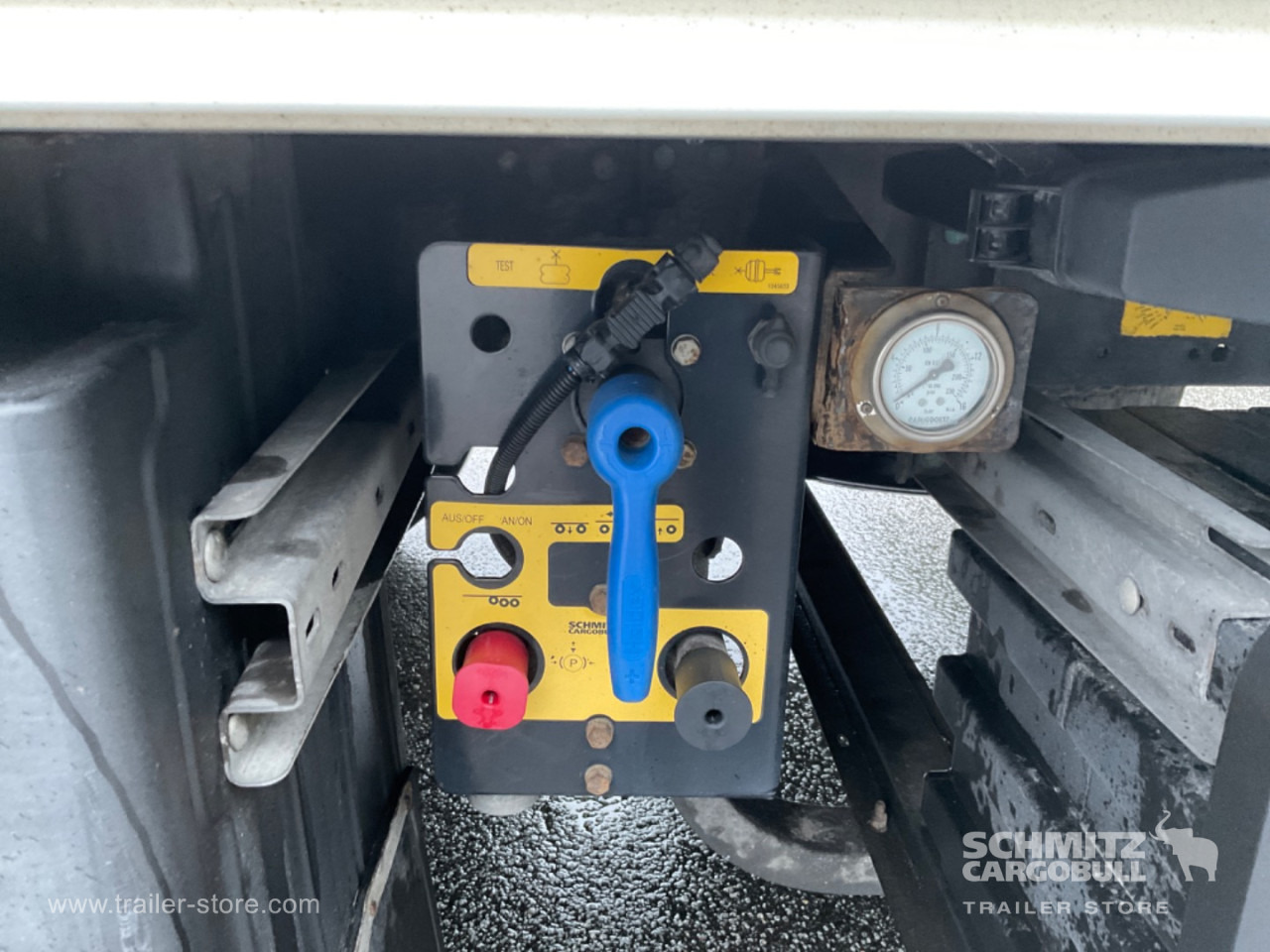 SCHMITZ Reefer Standard Double deck - Isotherm Auflieger: das Bild 3 SCHMITZ Reefer Standard Double deck - Isotherm Auflieger: das Bild 3