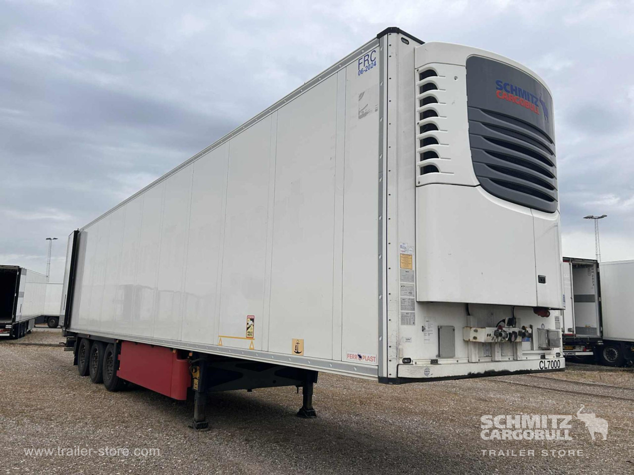 SCHMITZ Reefer Standard Double deck - Isotherm Auflieger: das Bild 1 SCHMITZ Reefer Standard Double deck - Isotherm Auflieger: das Bild 1