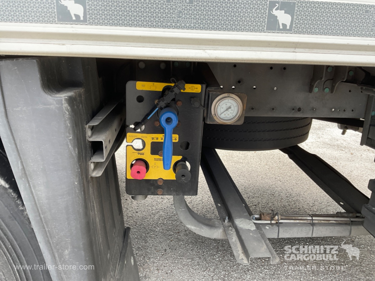 SCHMITZ Reefer Standard Double deck - Isotherm Auflieger: das Bild 2 SCHMITZ Reefer Standard Double deck - Isotherm Auflieger: das Bild 2