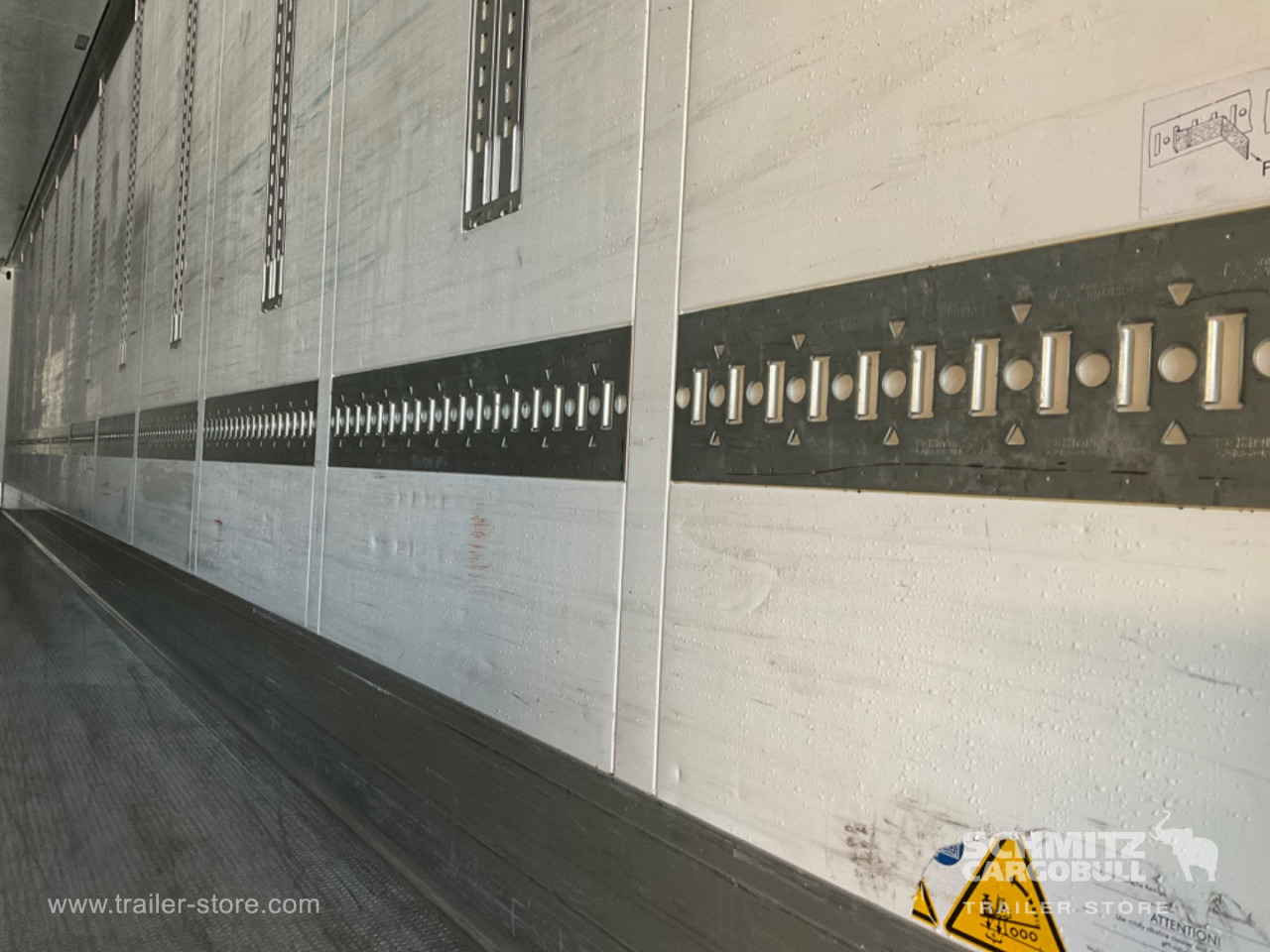 SCHMITZ Reefer Standard Double deck - Isotherm Auflieger: das Bild 3 SCHMITZ Reefer Standard Double deck - Isotherm Auflieger: das Bild 3