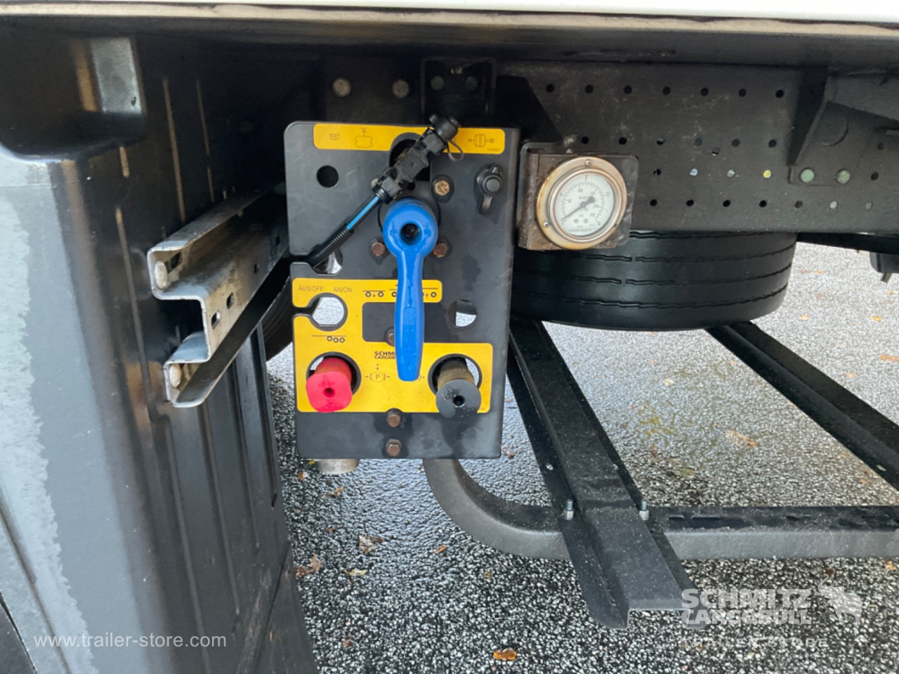SCHMITZ Reefer Standard Double deck - Isotherm Auflieger: das Bild 2 SCHMITZ Reefer Standard Double deck - Isotherm Auflieger: das Bild 2