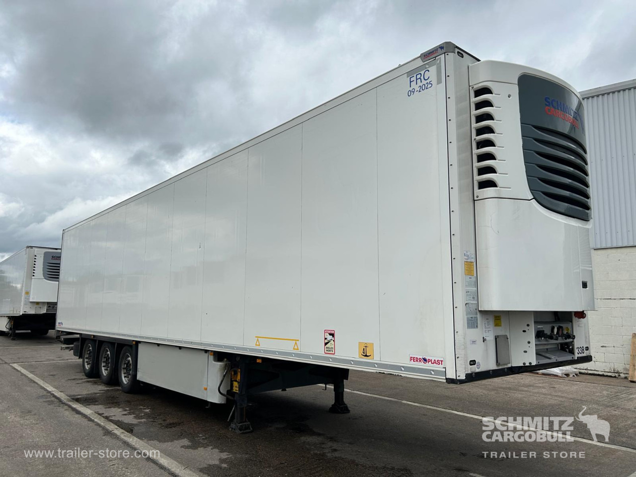 SCHMITZ Reefer Meat hanging system - Isotherm Auflieger: das Bild 1 SCHMITZ Reefer Meat hanging system - Isotherm Auflieger: das Bild 1