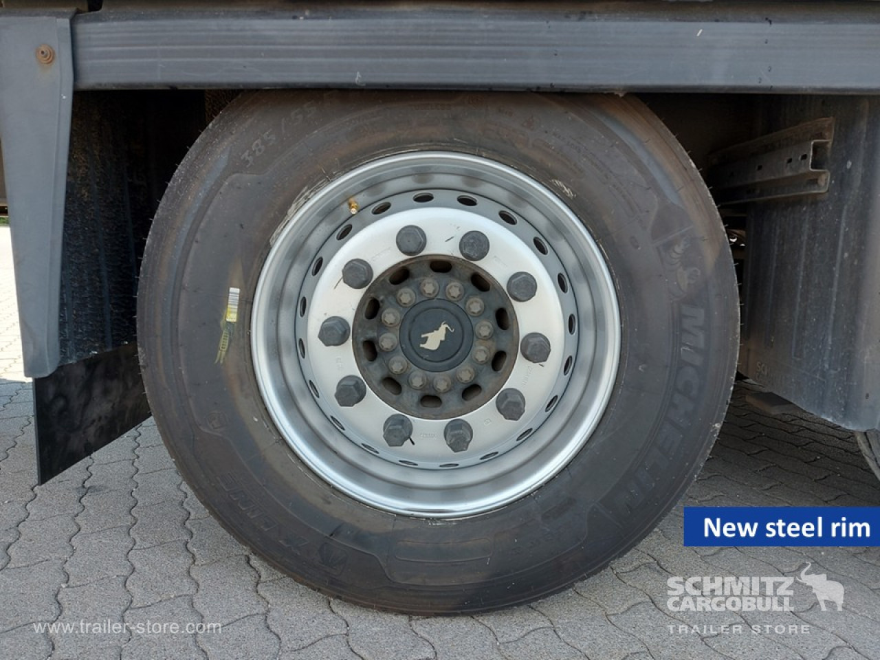 Planenauflieger SCHMITZ Curtainsider Mega: das Bild 8