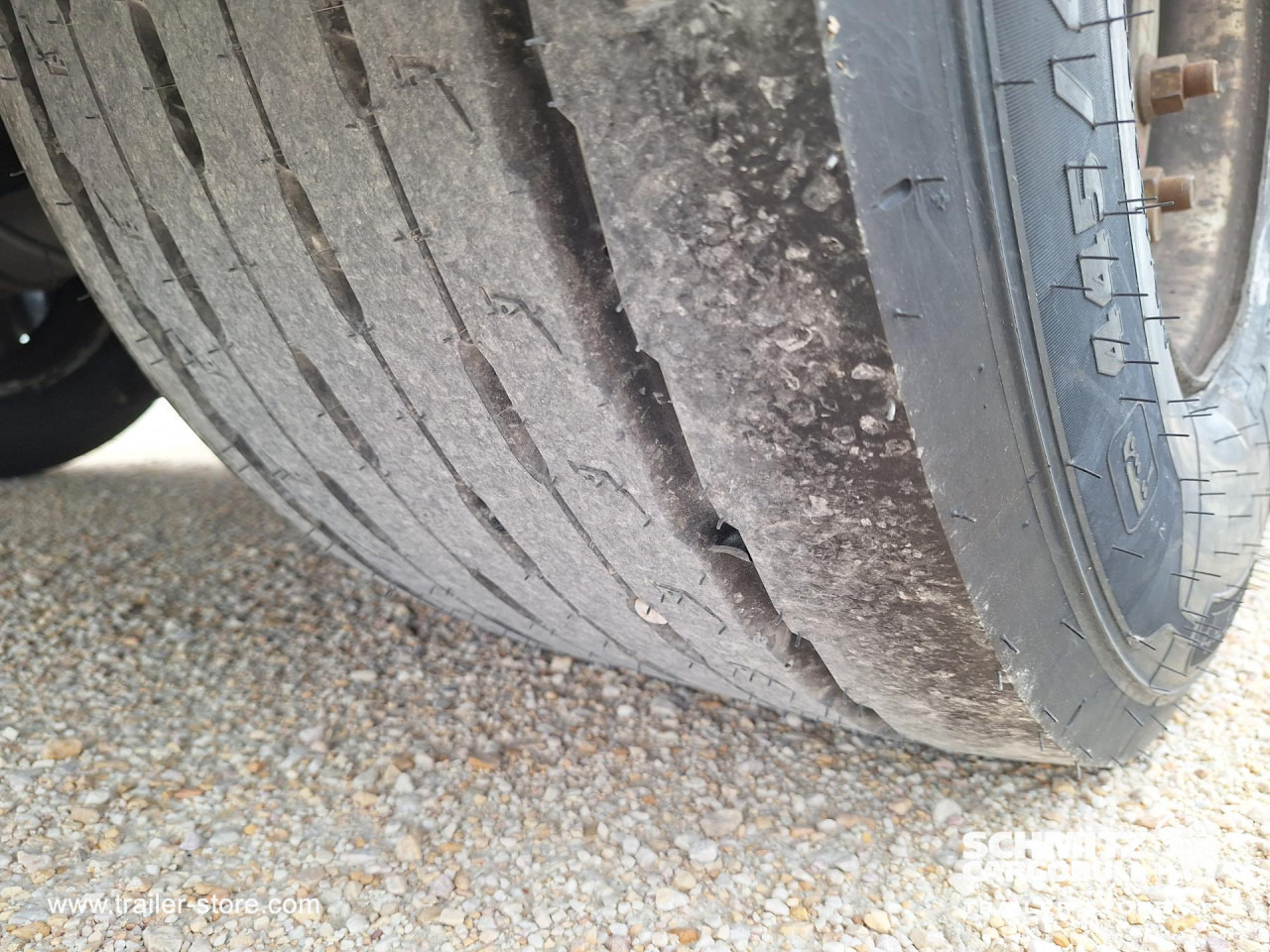 SCHMITZ Curtainsider Mega - Planenauflieger: das Bild 3 SCHMITZ Curtainsider Mega - Planenauflieger: das Bild 3