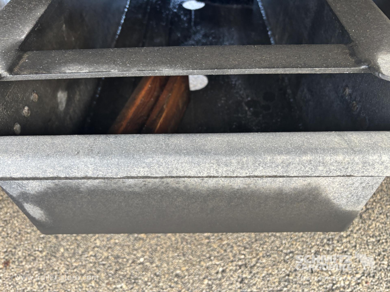 SCHMITZ Curtainsider Mega - Planenauflieger: das Bild 2 SCHMITZ Curtainsider Mega - Planenauflieger: das Bild 2