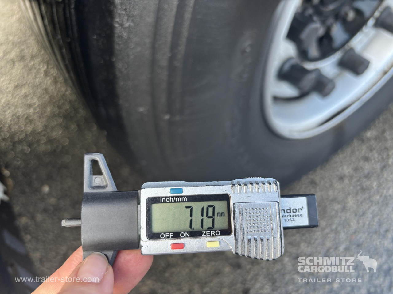 SCHMITZ Curtainsider Mega - Planenauflieger: das Bild 5 SCHMITZ Curtainsider Mega - Planenauflieger: das Bild 5