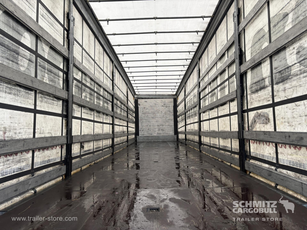 Planenauflieger SCHMITZ Curtainsider Mega: das Bild 12