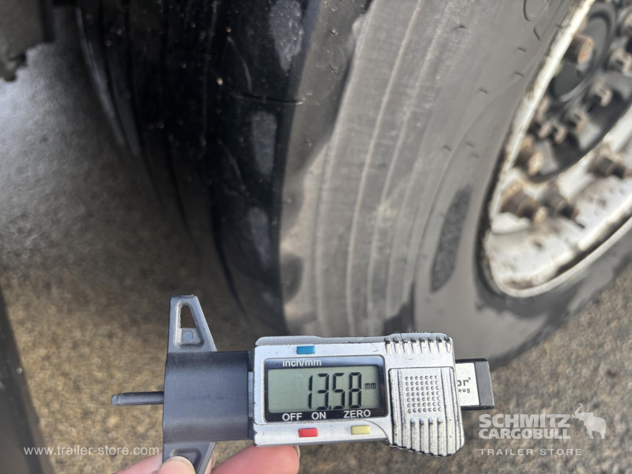 SCHMITZ Curtainsider Mega - Planenauflieger: das Bild 5 SCHMITZ Curtainsider Mega - Planenauflieger: das Bild 5