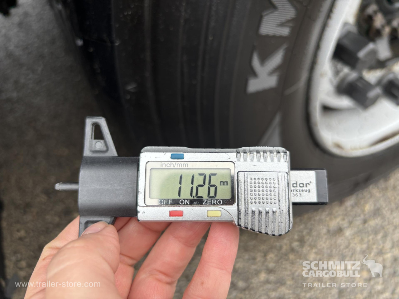 SCHMITZ Curtainsider Mega - Planenauflieger: das Bild 5 SCHMITZ Curtainsider Mega - Planenauflieger: das Bild 5