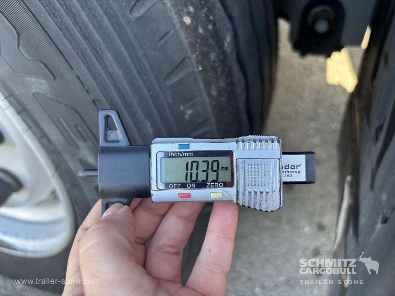 SCHMITZ Curtainsider Standard - Planenauflieger: das Bild 4 SCHMITZ Curtainsider Standard - Planenauflieger: das Bild 4