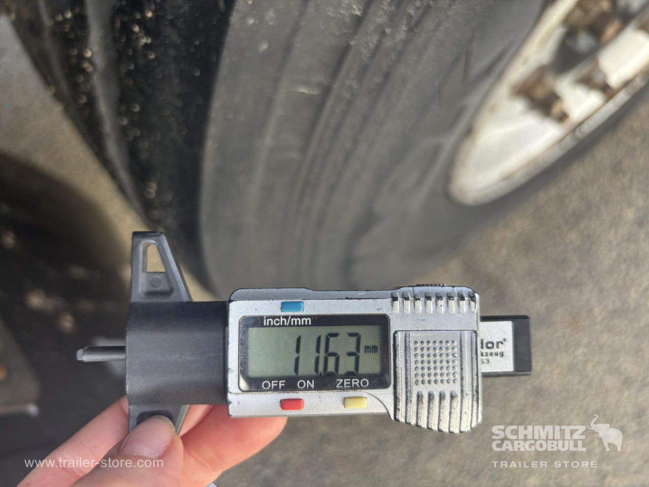 SCHMITZ Curtainsider Standard - Planenauflieger: das Bild 4 SCHMITZ Curtainsider Standard - Planenauflieger: das Bild 4