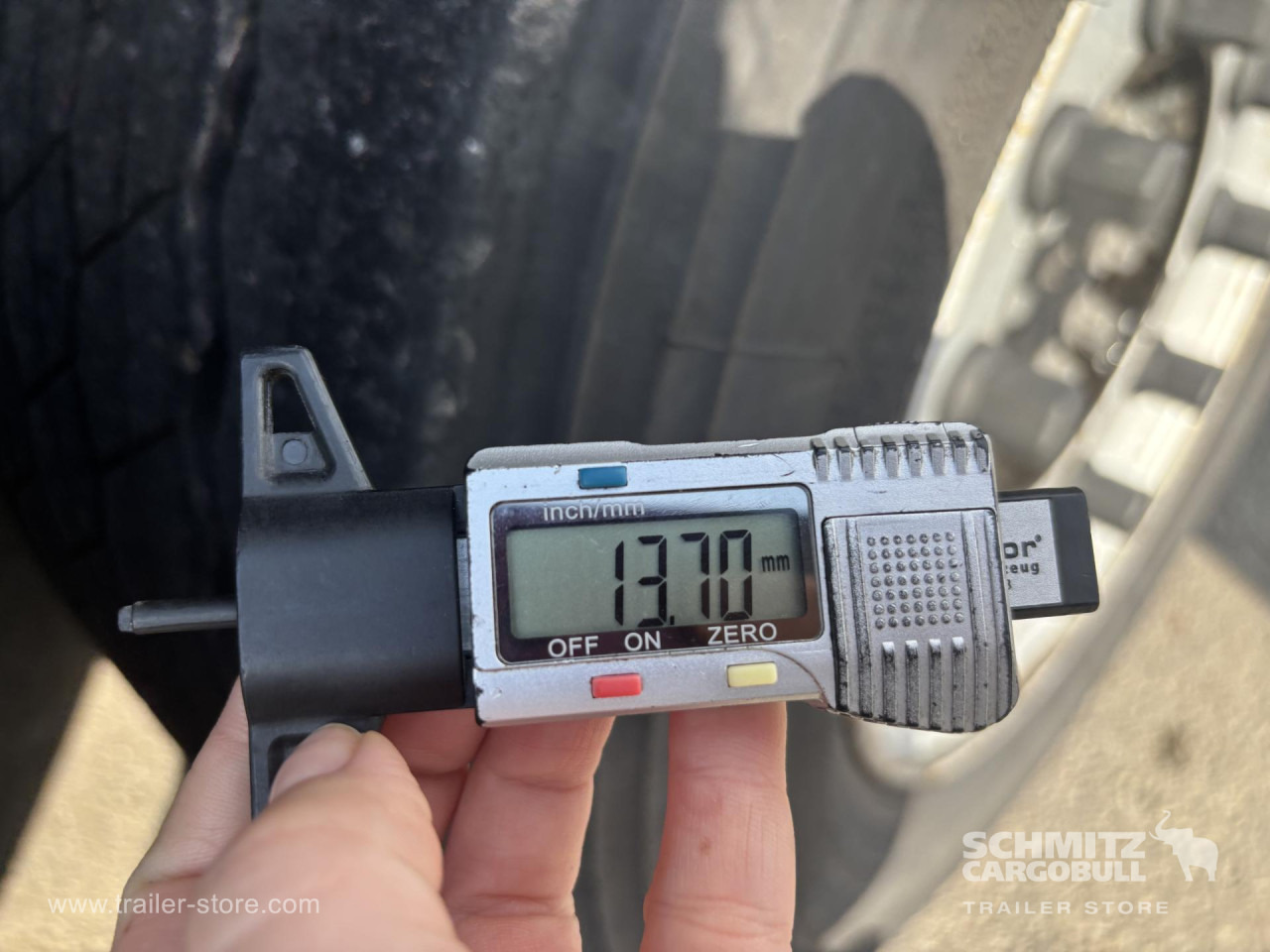 SCHMITZ Curtainsider Standard - Planenauflieger: das Bild 5 SCHMITZ Curtainsider Standard - Planenauflieger: das Bild 5