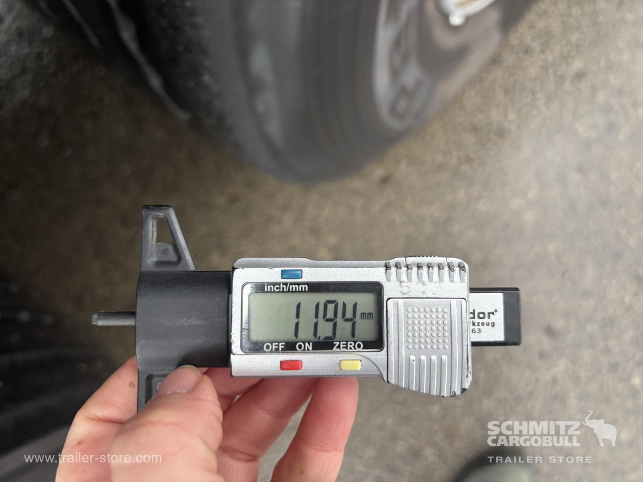 SCHMITZ Curtainsider Standard - Planenauflieger: das Bild 4 SCHMITZ Curtainsider Standard - Planenauflieger: das Bild 4