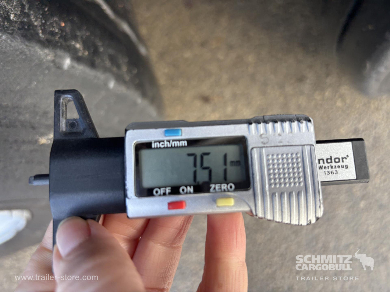 SCHMITZ Curtainsider Standard - Planenauflieger: das Bild 3 SCHMITZ Curtainsider Standard - Planenauflieger: das Bild 3