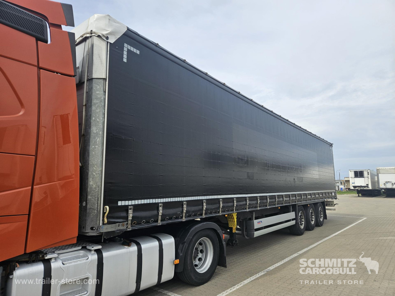SCHMITZ Curtainsider Standard - Planenauflieger: das Bild 2 SCHMITZ Curtainsider Standard - Planenauflieger: das Bild 2