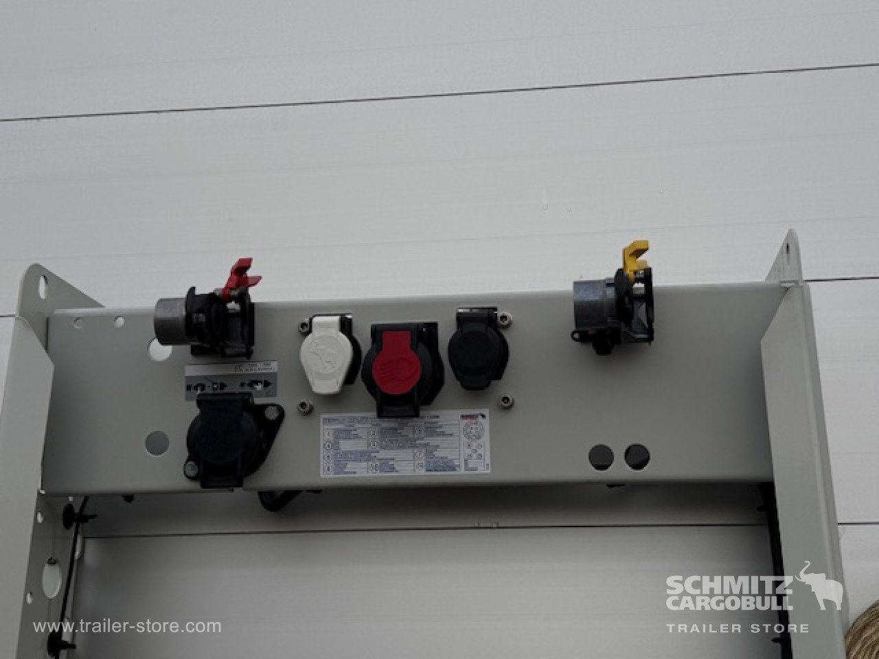 SCHMITZ Oplegger Schuifzeil Standard - Planenauflieger: das Bild 2 SCHMITZ Oplegger Schuifzeil Standard - Planenauflieger: das Bild 2