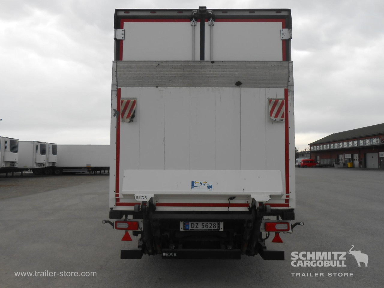 Isotherm Auflieger SCHMITZ Reefer Standard Taillift: das Bild 9