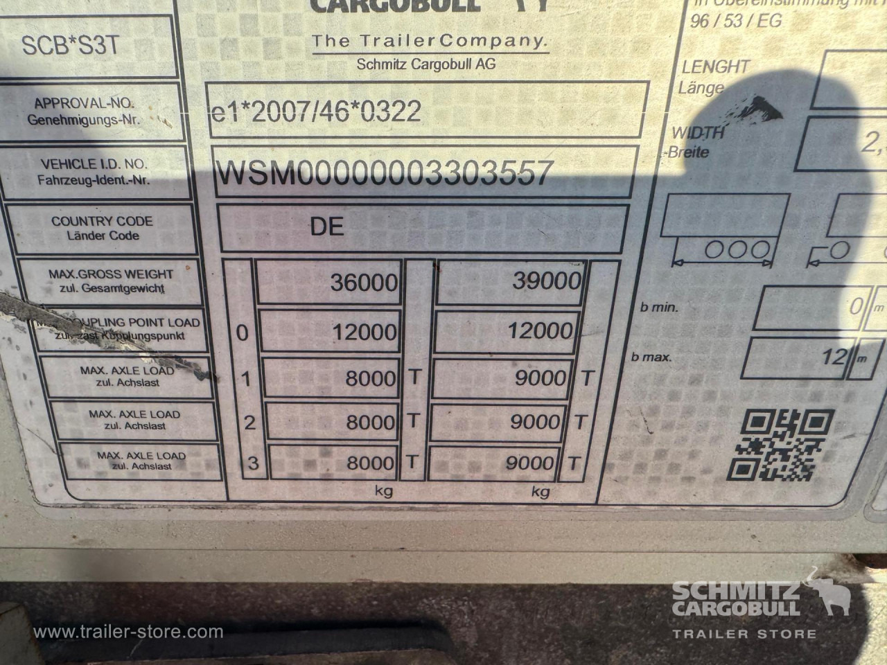 SCHMITZ Curtainsider Mega - Planenauflieger: das Bild 2 SCHMITZ Curtainsider Mega - Planenauflieger: das Bild 2