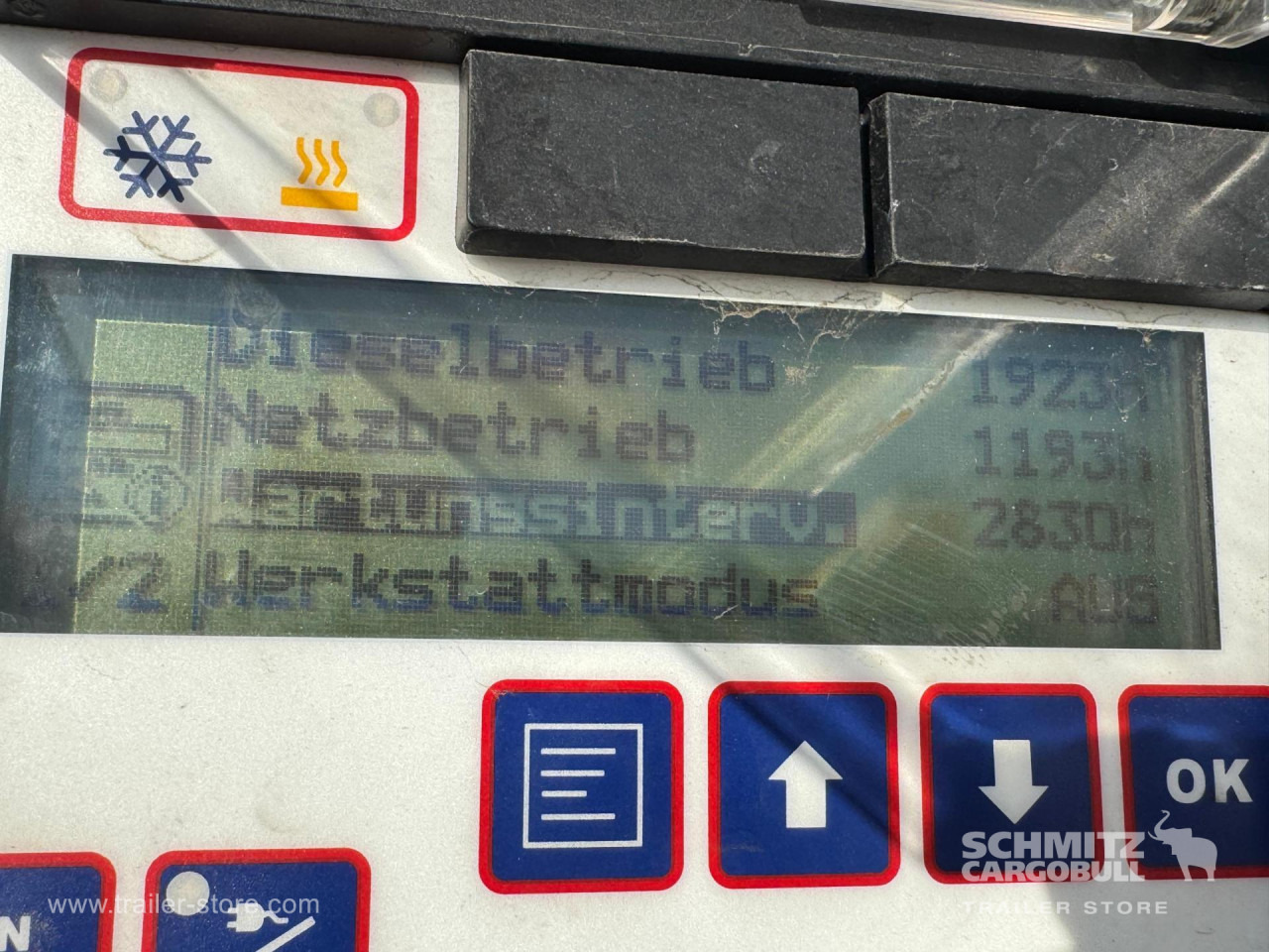 SCHMITZ Reefer Standard - Isotherm Auflieger: das Bild 2 SCHMITZ Reefer Standard - Isotherm Auflieger: das Bild 2