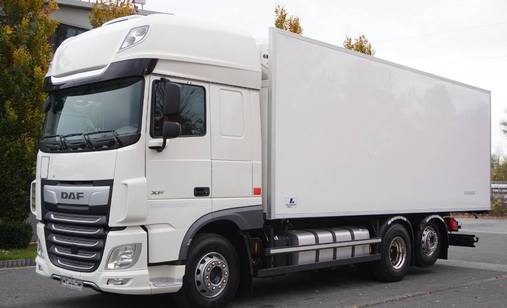 DAF XF 450 6×2 E6 / Refrigerator Lacapitaine / ATP/FRC to 2027 / 18 pallets - Kühlkoffer LKW: das Bild 1 DAF XF 450 6×2 E6 / Refrigerator Lacapitaine / ATP/FRC to 2027 / 18 pallets - Kühlkoffer LKW: das Bild 1