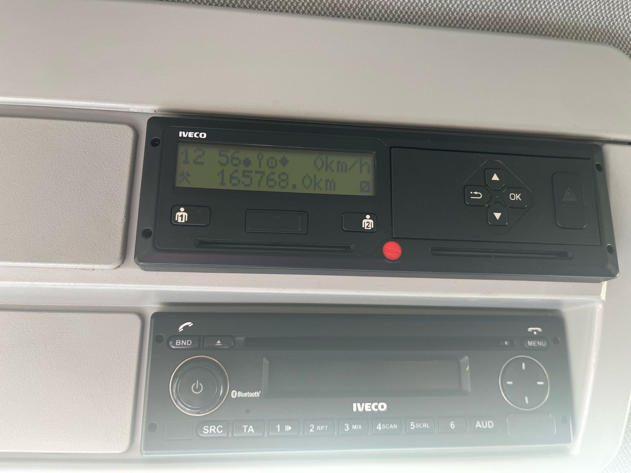 IVECO Eurocargo 120-190 / 160 thousand km !!! / Box 18 EPAL / Dhollandia lift 1500 kg - Koffer LKW: das Bild 2 IVECO Eurocargo 120-190 / 160 thousand km !!! / Box 18 EPAL / Dhollandia lift 1500 kg - Koffer LKW: das Bild 2