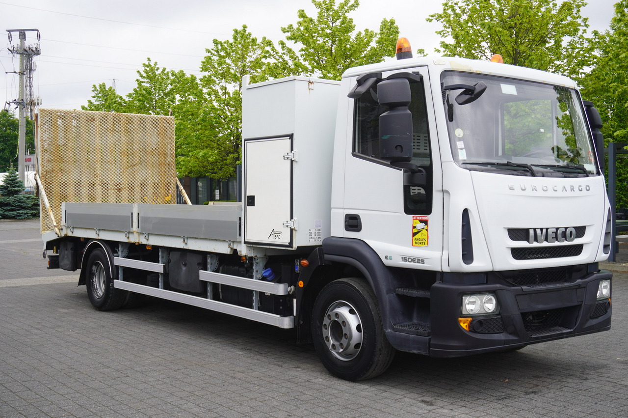 IVECO Eurocargo 150 E25 / 90 tho. km !!! / Tow truck - Autotransporter LKW: das Bild 4 IVECO Eurocargo 150 E25 / 90 tho. km !!! / Tow truck - Autotransporter LKW: das Bild 4