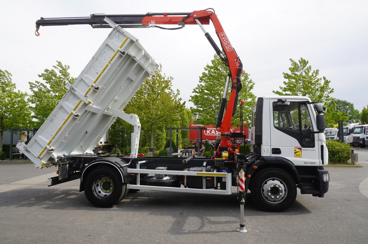 Kipper, Autokran IVECO Eurocargo 160-250 / Fassi F95 crane / 120 tho. km / 3-sided tipper: das Bild 11