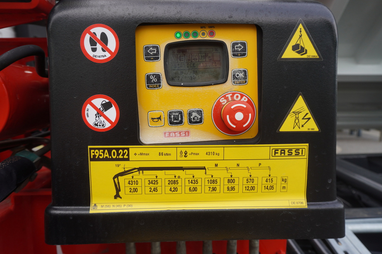 Kipper, Autokran IVECO Eurocargo 160-250 / Fassi F95 crane / 120 tho. km / 3-sided tipper: das Bild 18