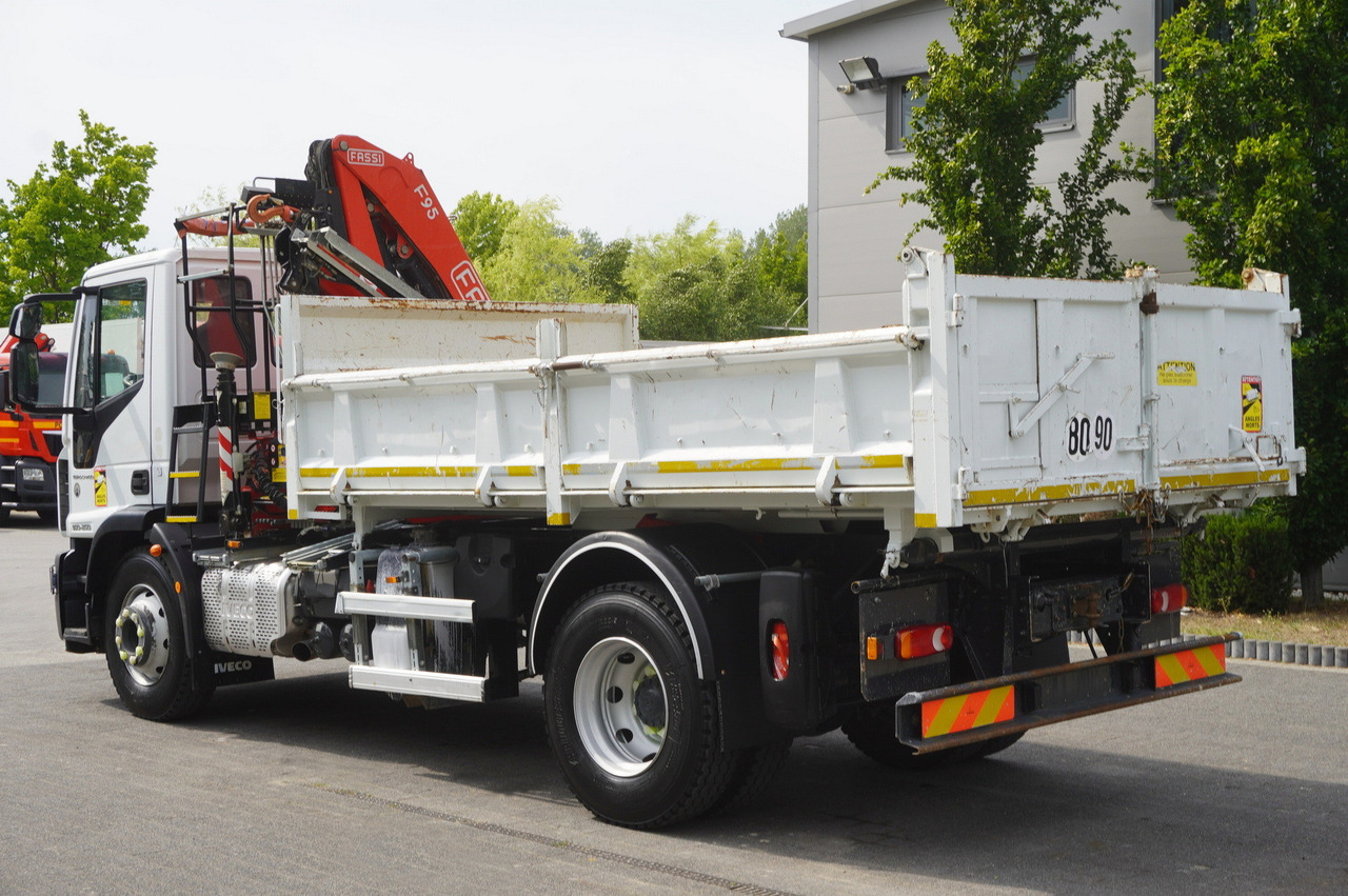 Kipper, Autokran IVECO Eurocargo 160-250 / Fassi F95 crane / 120 tho. km / 3-sided tipper: das Bild 6