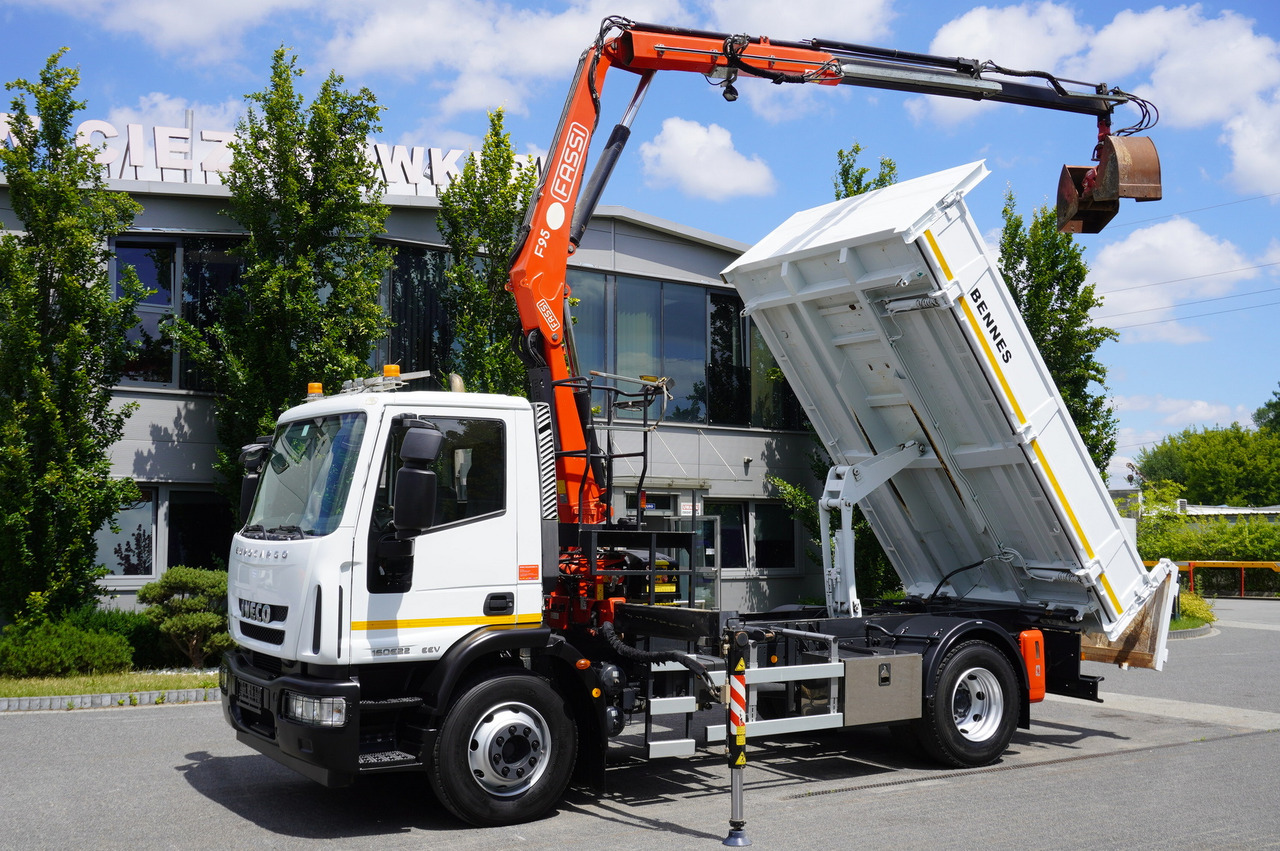 IVECO Eurocargo 160E22 EEV Dump truck / Bortmatic / Crane FASSI F95A.0.22 - Pritsche LKW, Autokran: das Bild 1 IVECO Eurocargo 160E22 EEV Dump truck / Bortmatic / Crane FASSI F95A.0.22 - Pritsche LKW, Autokran: das Bild 1