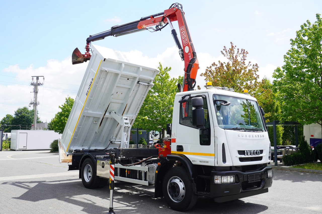 IVECO Eurocargo 160E22 EEV Dump truck / Bortmatic / Crane FASSI F95A.0.22 - Autokran: das Bild 3 IVECO Eurocargo 160E22 EEV Dump truck / Bortmatic / Crane FASSI F95A.0.22 - Autokran: das Bild 3