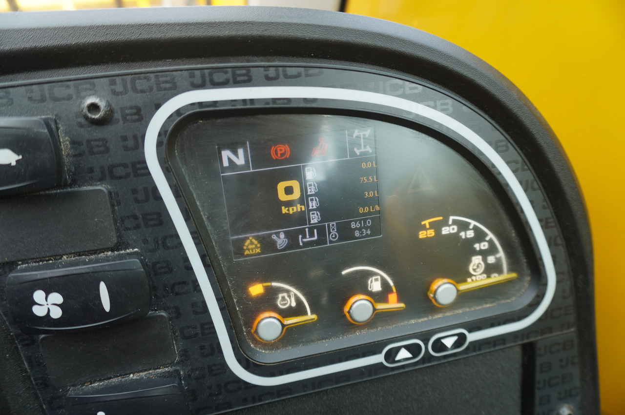 JCB 525-60T5 / 2022 / 860 MTH! / 2.5 T / Reach 6 m / joystick - Teleskopradlader: das Bild 2 JCB 525-60T5 / 2022 / 860 MTH! / 2.5 T / Reach 6 m / joystick - Teleskopradlader: das Bild 2