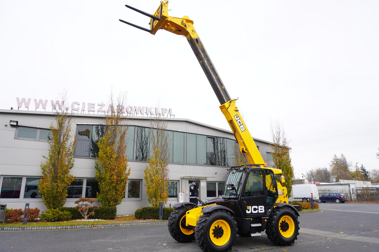 JCB 560-80 / 6 ton lifting capacity / power 146 HP - Teleskopradlader: das Bild 1 JCB 560-80 / 6 ton lifting capacity / power 146 HP - Teleskopradlader: das Bild 1