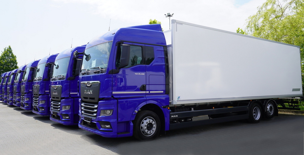 MAN New MAN TGX 26.400 / NEW IGLOOCAR refrigerator 20 pallets / 6×2 / 2024 / 2 units - Isotherm LKW: das Bild 4 MAN New MAN TGX 26.400 / NEW IGLOOCAR refrigerator 20 pallets / 6×2 / 2024 / 2 units - Isotherm LKW: das Bild 4