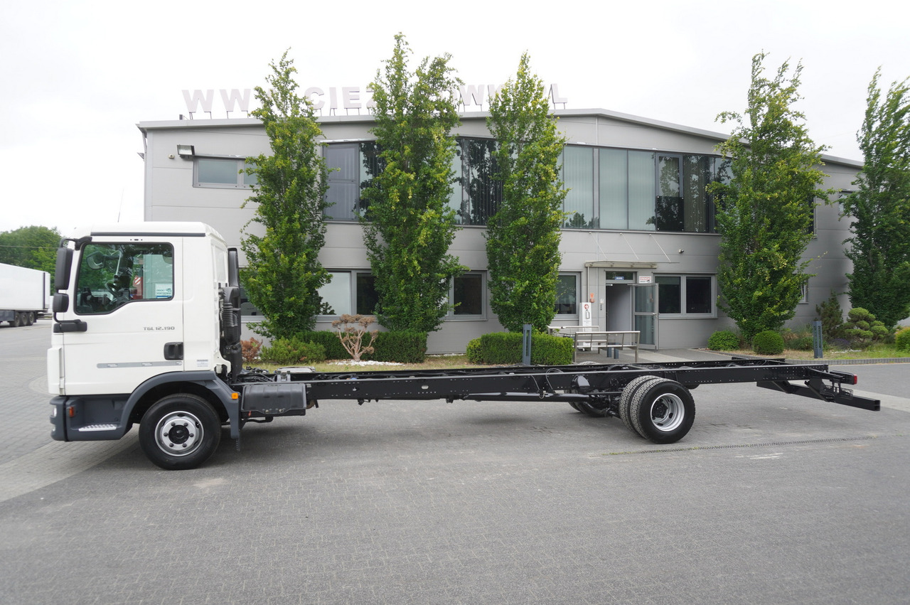 MAN TGL 12.190 / Chassis 8 m / 100 tho. km - Fahrgestell LKW: das Bild 3 MAN TGL 12.190 / Chassis 8 m / 100 tho. km - Fahrgestell LKW: das Bild 3