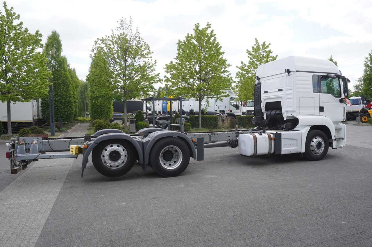 MAN TGS 26.420 / 7.5 m chassis / 14.5 t load cap. / Sleeping cab - Fahrgestell LKW: das Bild 5 MAN TGS 26.420 / 7.5 m chassis / 14.5 t load cap. / Sleeping cab - Fahrgestell LKW: das Bild 5