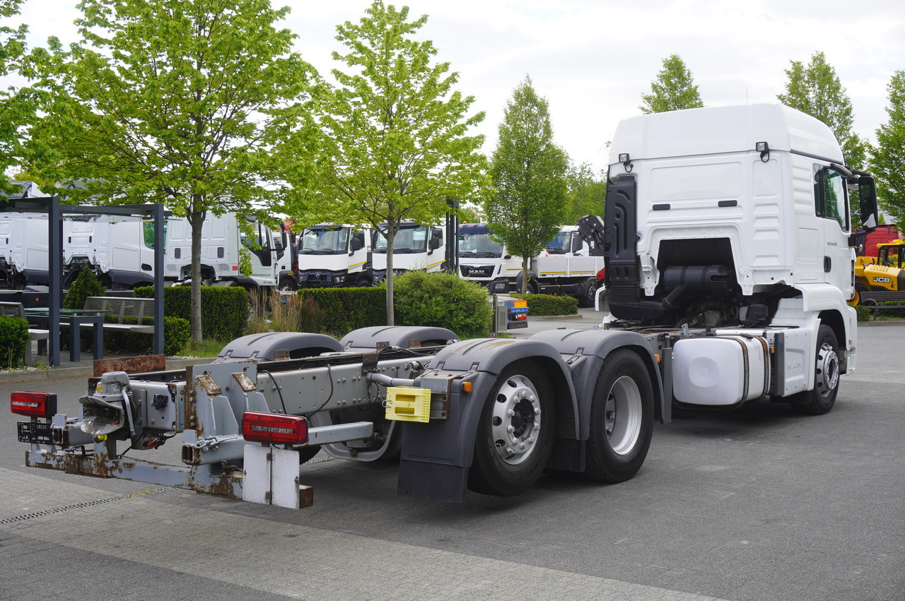 MAN TGS 26.420 / 7.5 m chassis / 14.5 t load cap. / Sleeping cab - Fahrgestell LKW: das Bild 4 MAN TGS 26.420 / 7.5 m chassis / 14.5 t load cap. / Sleeping cab - Fahrgestell LKW: das Bild 4